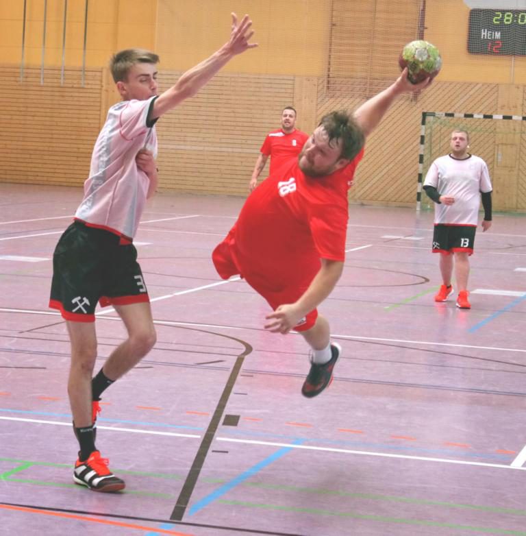 Mit Marx und Geschick – Zweite schnappt sich am letzten Spieltag Silber